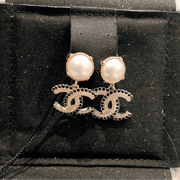 Chanel earrings - Picture 6 of 9